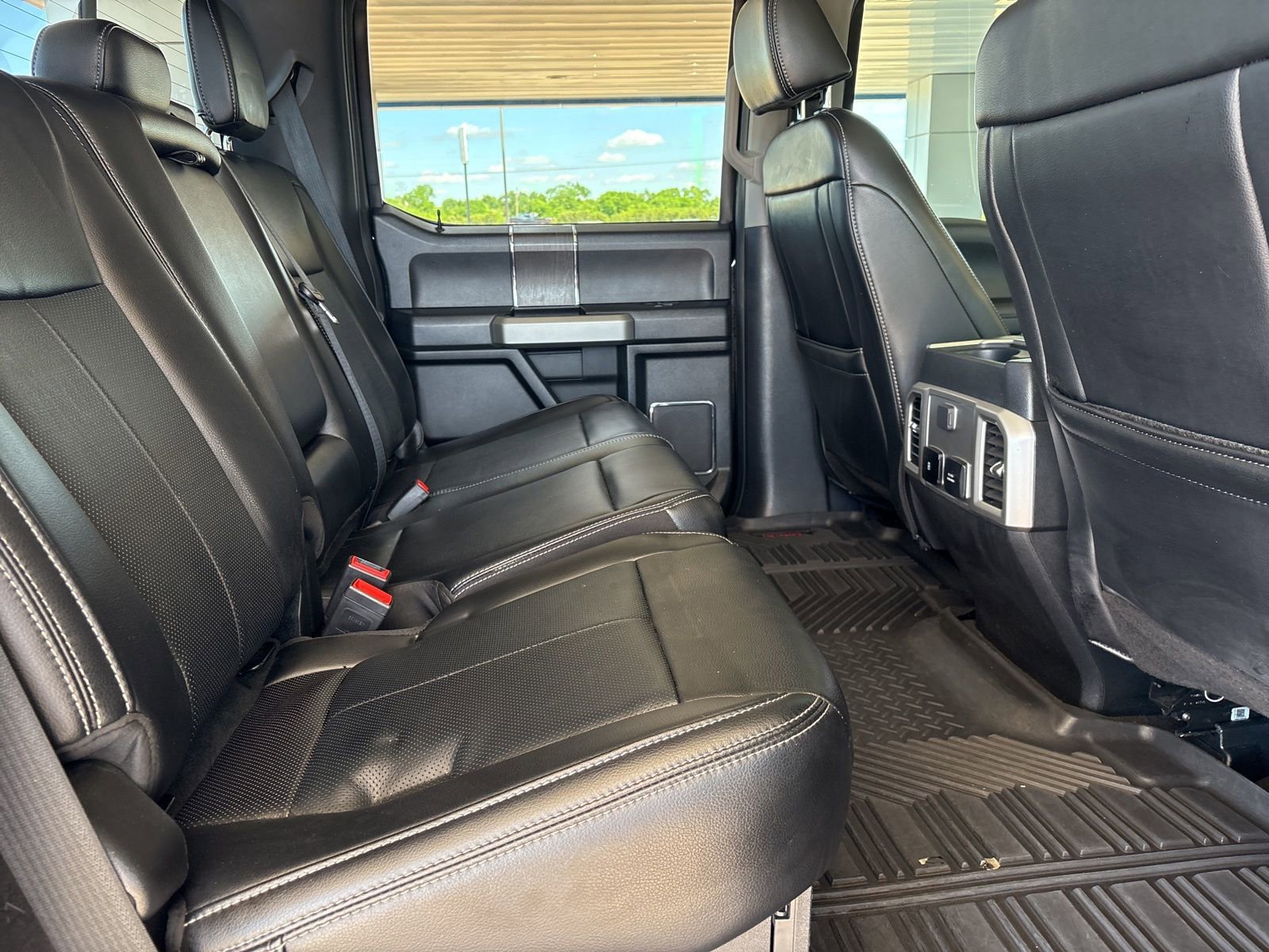 Used 2021 Ford F250 Lariat image 19