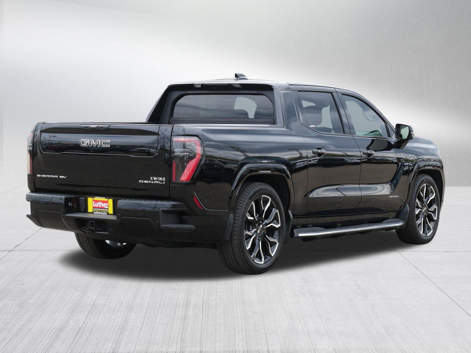 Used 2025 GMC Sierra EV Denali AWD/4WD image 7