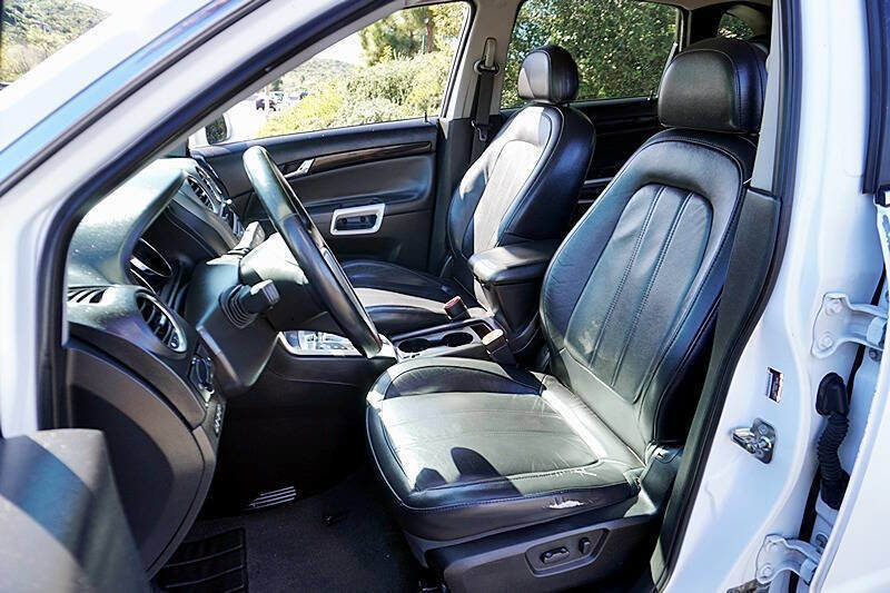 Used 2013 Chevrolet Captiva Sport LTZ FWD image 16