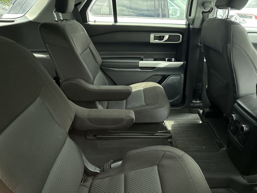 Used 2022 Ford Explorer XLT RWD image 7
