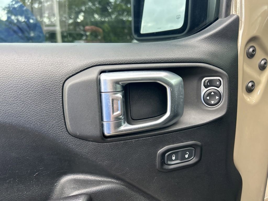 Used 2020 Jeep Gladiator Mojave w/ Trailer Tow Package image 35