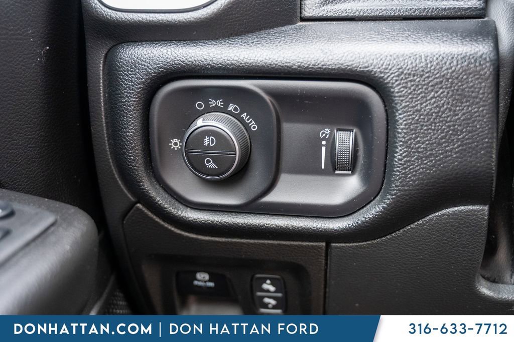 Used 2022 RAM 1500 Big Horn AWD/4WD image 16