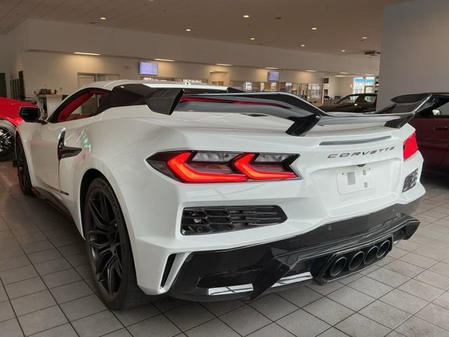 Used 2023 Chevrolet Corvette Z06 w/ Z07 Performance Package image 6