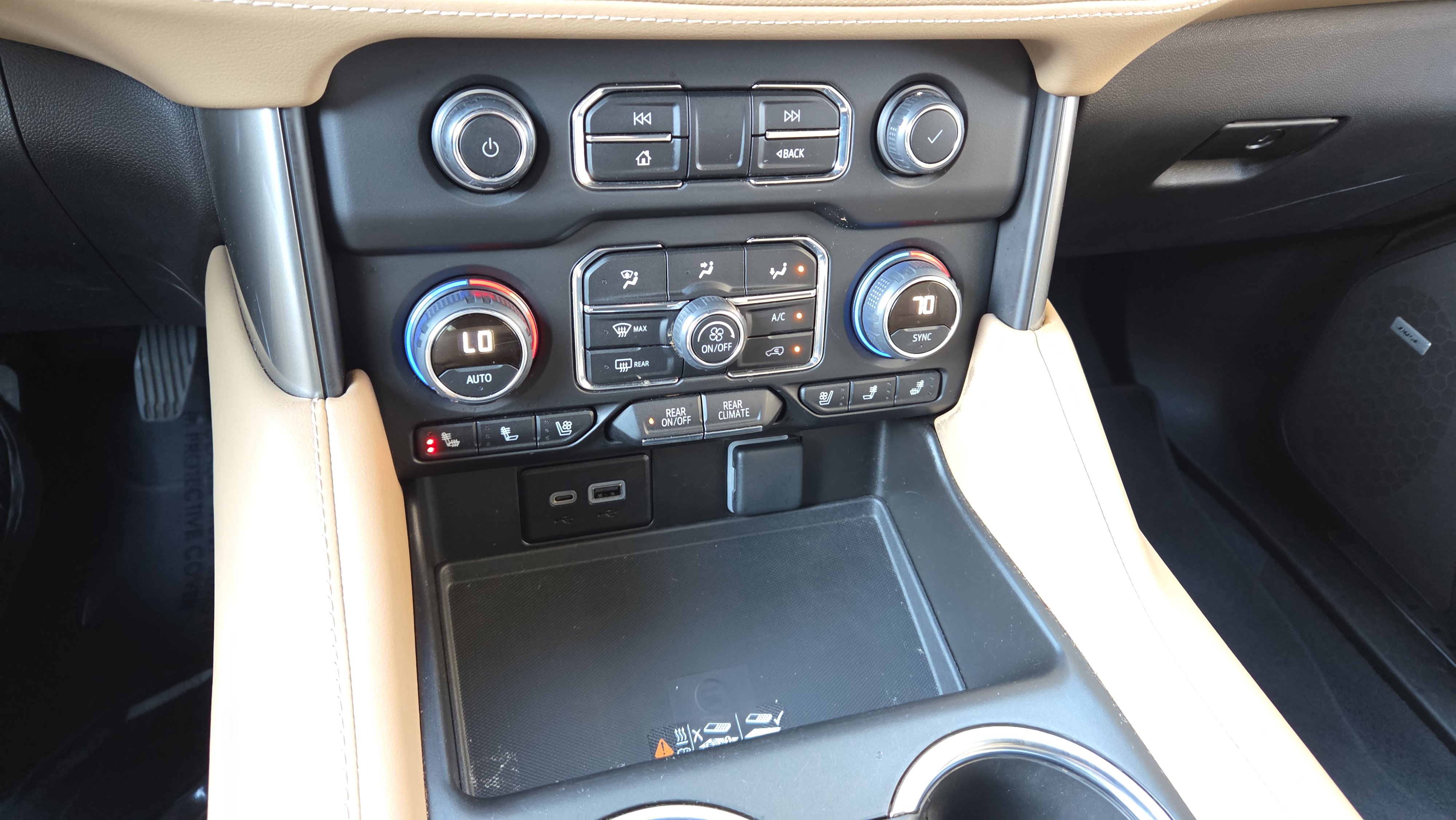 Used 2024 Chevrolet Tahoe Premier image 14