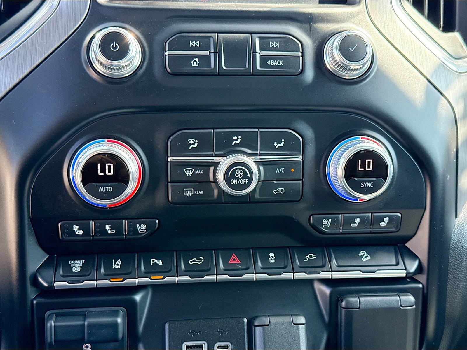 Used 2022 GMC Sierra 2500 Denali w/ Technology Package image 16