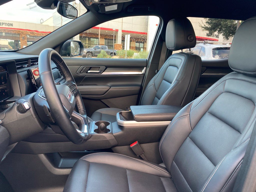 Used 2026 GMC Terrain Elevation w/ Elevation Premium Package AWD/4WD image 10