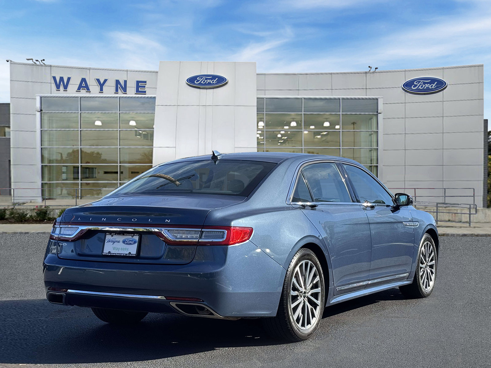 Used 2019 Lincoln Continental Select AWD/4WD image 5