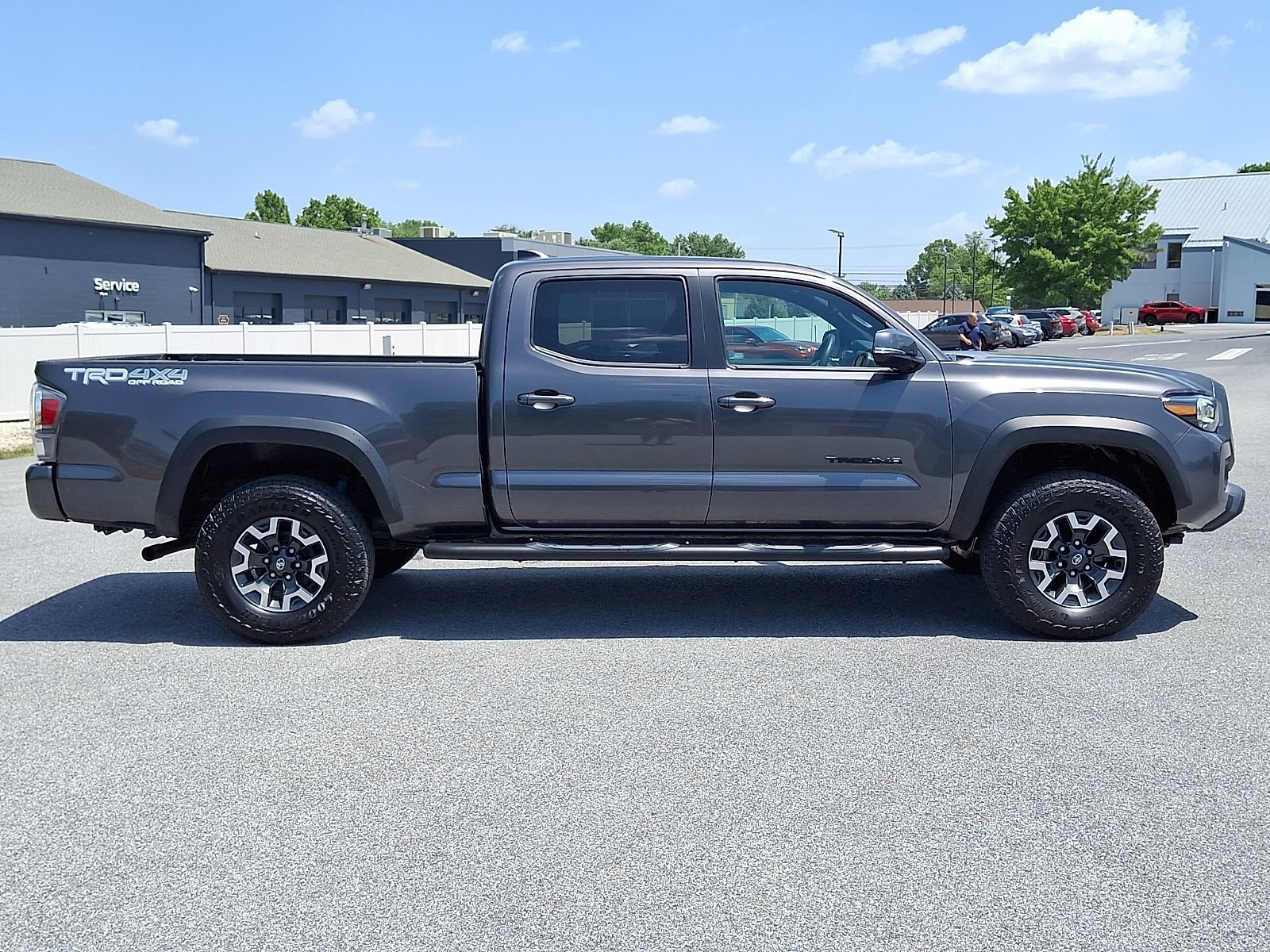 Certified 2023 Toyota Tacoma TRD Off-Road w/ Technology Package AWD/4WD image 8