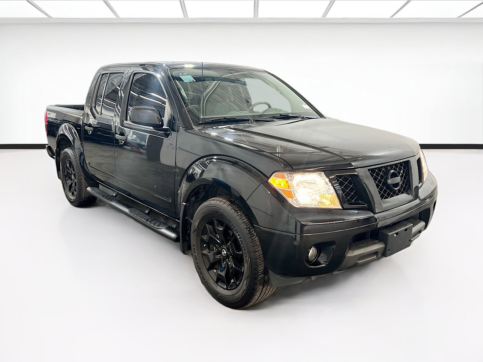 Used 2019 Nissan Frontier SV w/ Value Truck Package RWD image 3