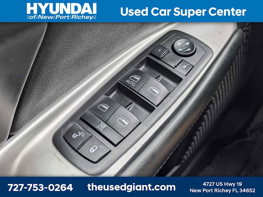 Used 2016 Dodge Journey SXT w/ Comfort/Convenience Group FWD image 28