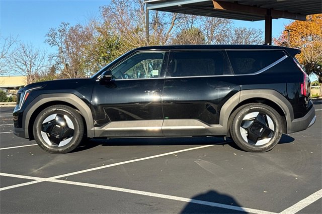 Certified 2024 Kia EV9 Light Long Range image 9