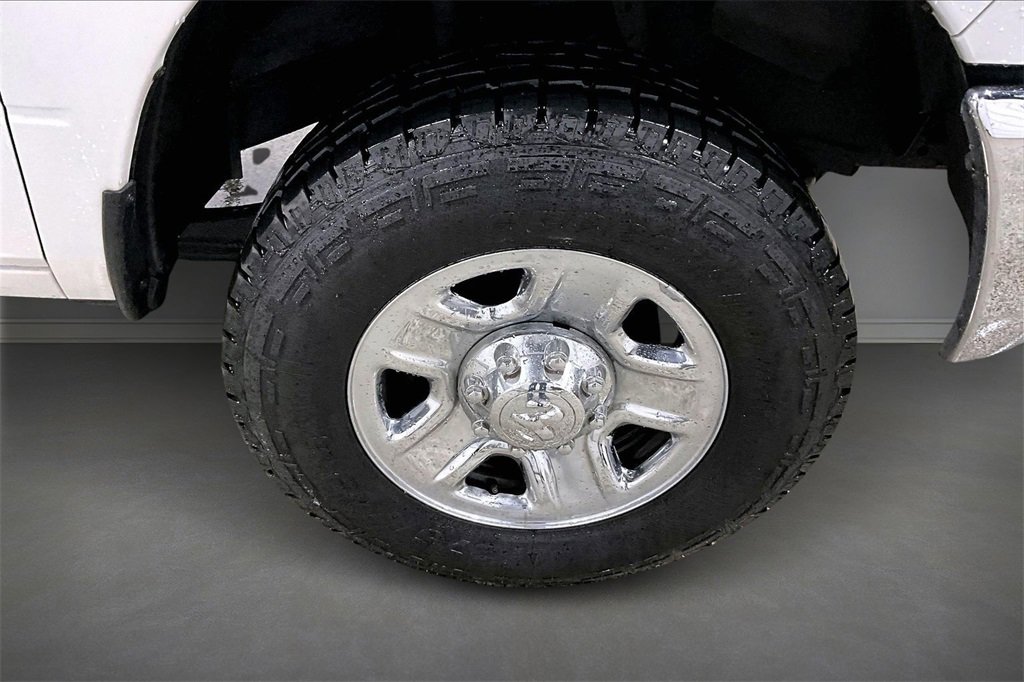 Used 2018 RAM 2500 Tradesman w/ Chrome Appearance Group image 30