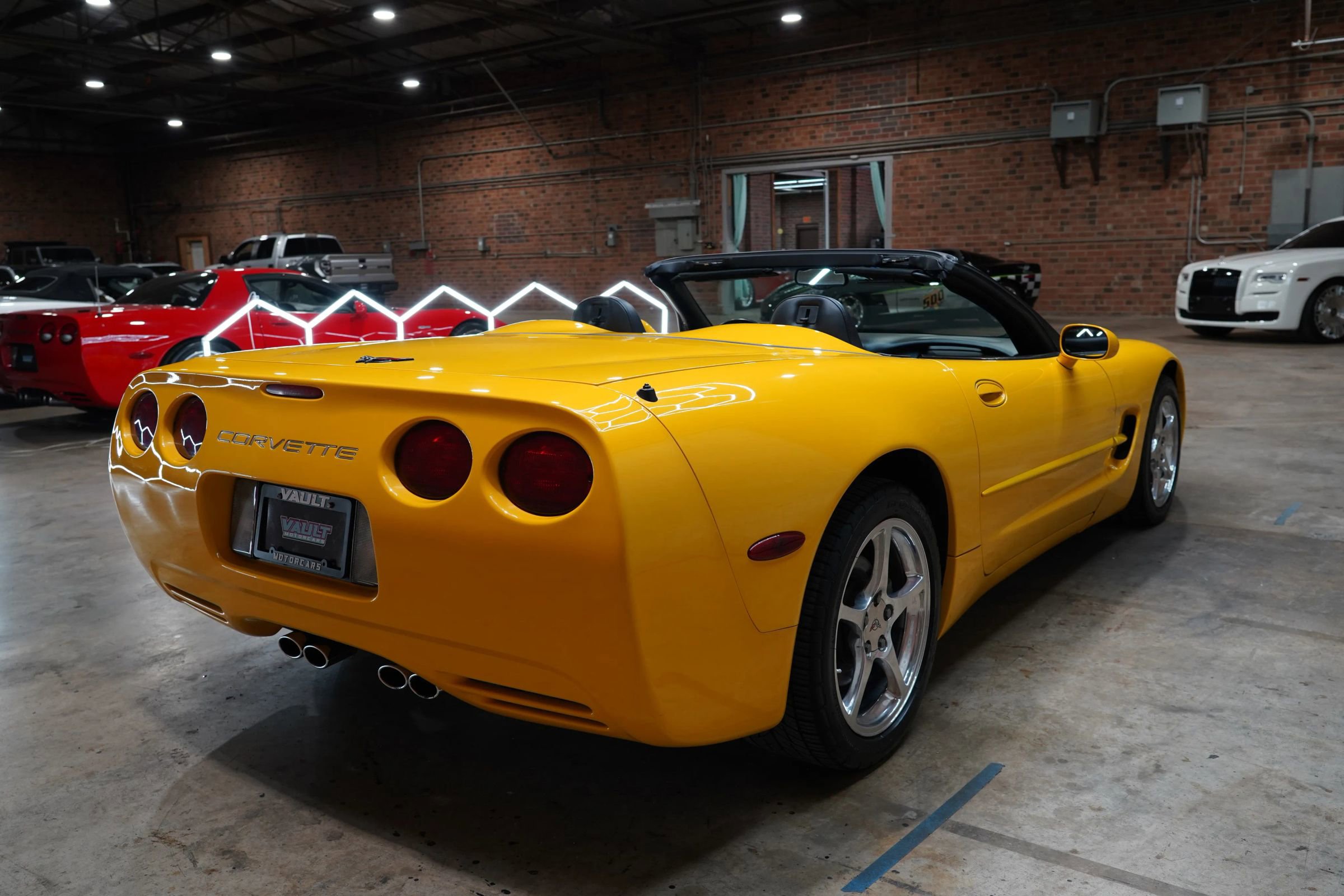 Used 2002 Chevrolet Corvette Coupe w/ Preferred Equipment Group2 RWD image 41