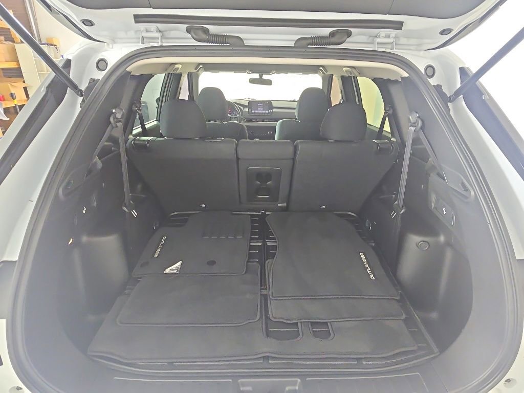 Used 2024 Mitsubishi Outlander ES FWD image 27