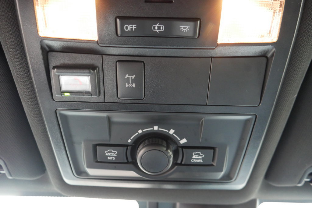 Used 2020 Toyota Tacoma TRD Off-Road AWD/4WD image 9