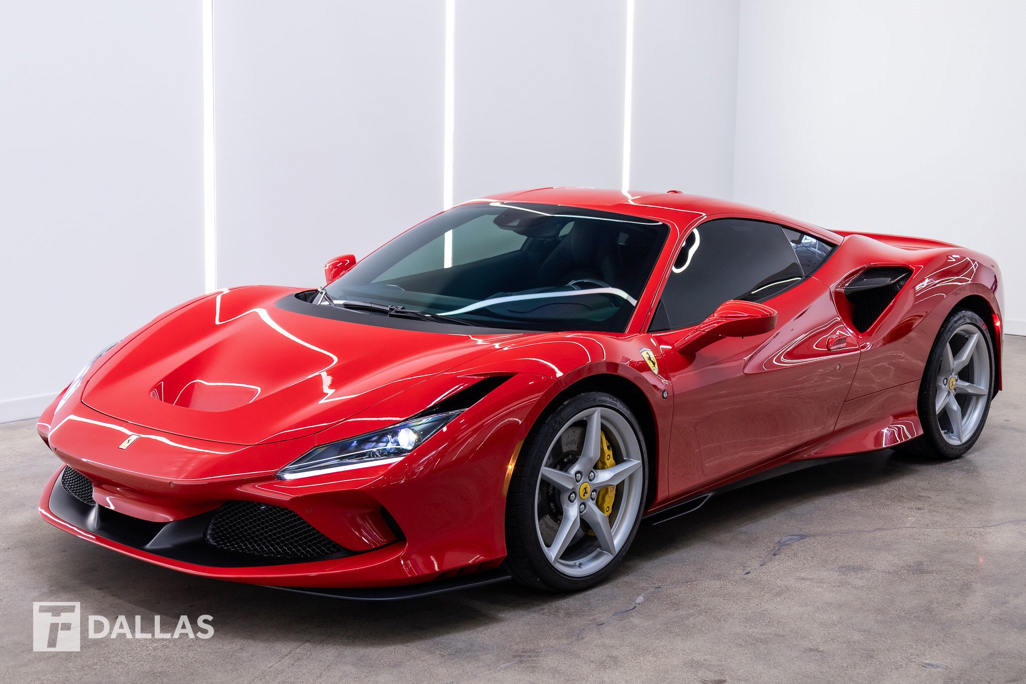 Used 2022 Ferrari F8 Tributo RWD image 8