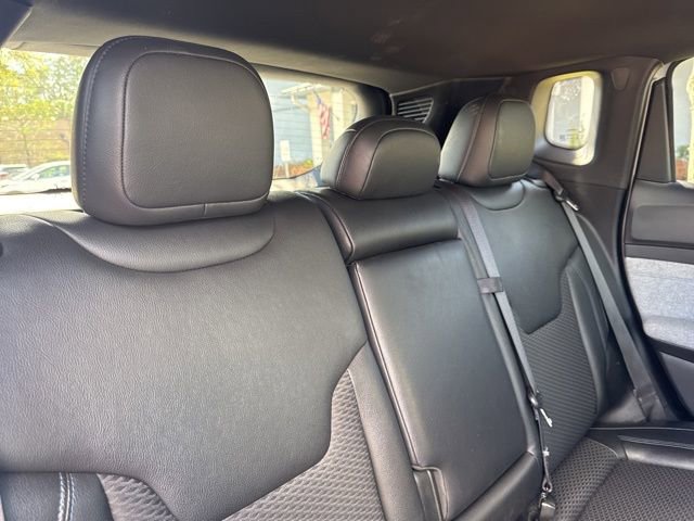 Used 2025 Jeep Compass Latitude image 15