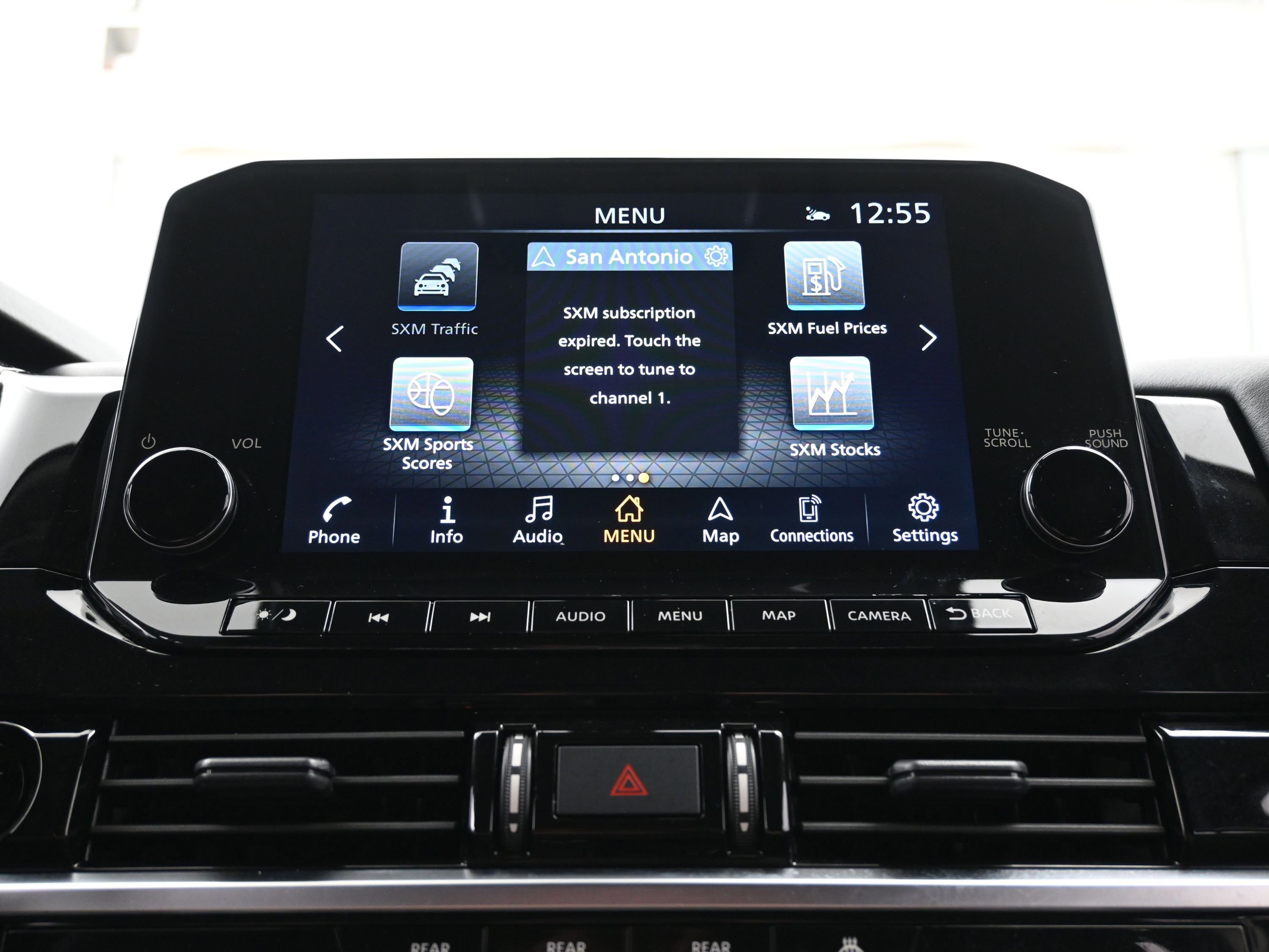 Used 2025 Nissan Pathfinder SL image 32