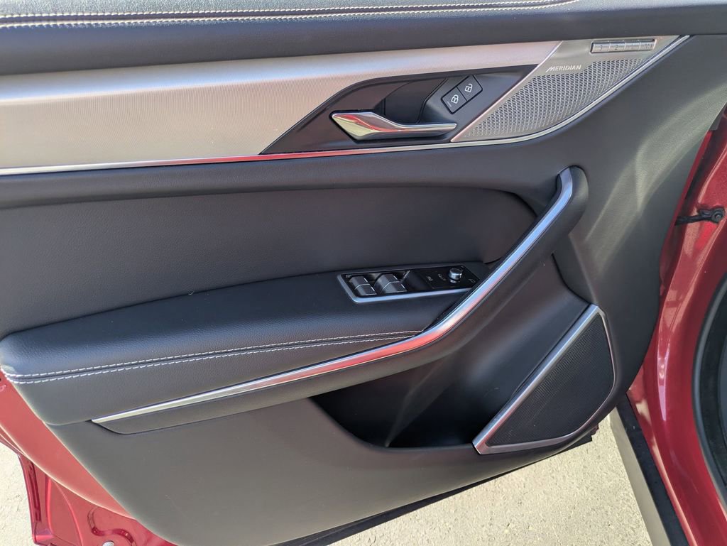 Used 2024 Jaguar F-PACE R-Dynamic S AWD/4WD image 15