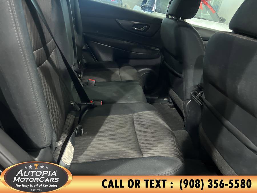 Used 2017 Nissan Rogue SV image 15