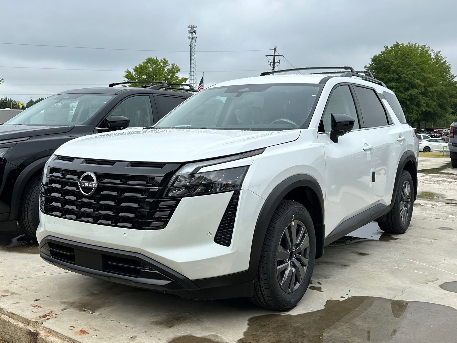 New 2026 Nissan Pathfinder SV FWD image 1