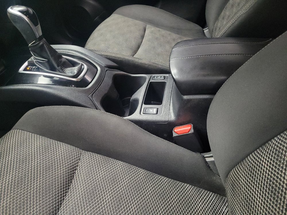 Used 2021 Nissan Rogue Sport SV FWD image 26