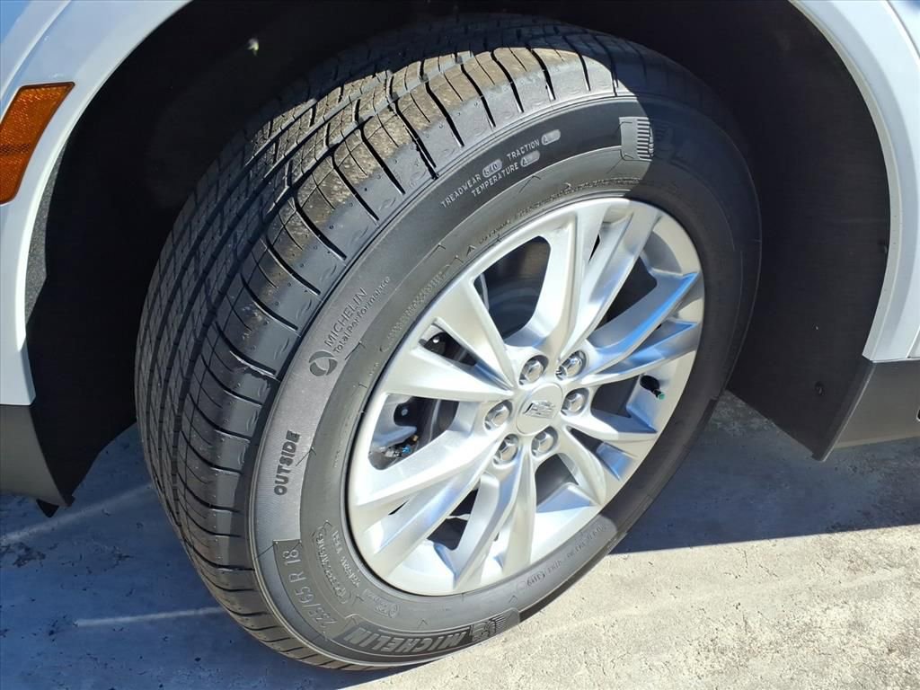 New 2026 Cadillac XT5 Luxury image 26