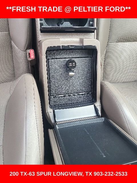 Used 2023 Lexus GX 460 Luxury w/ Sport Design Package AWD/4WD image 28