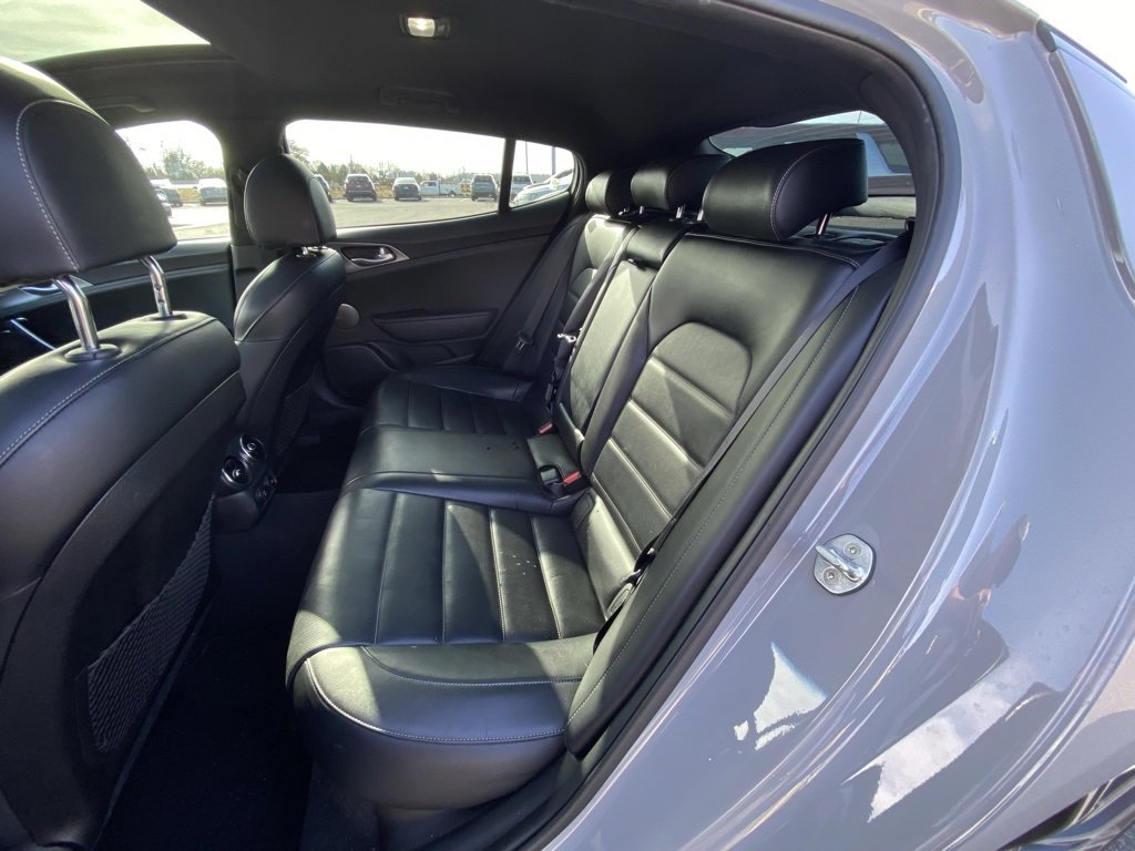 Used 2021 Kia Stinger GT2 image 27