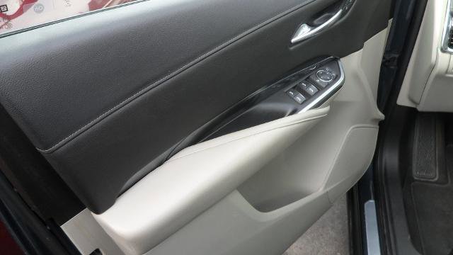 Used 2019 Cadillac XT4 Luxury w/ Cold Weather Package FWD image 23