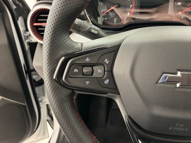 Used 2025 Chevrolet Trax RS w/ Sunroof Package image 23