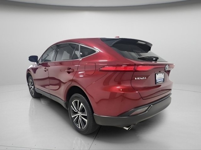 Used 2023 Toyota Venza LE AWD/4WD image 9
