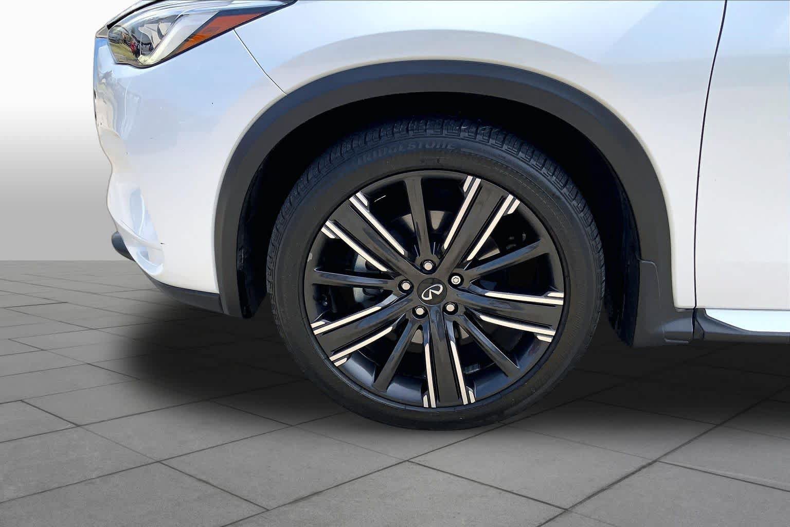 Used 2023 INFINITI QX50 Sensory AWD/4WD image 11