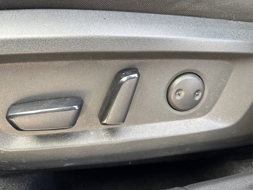 Used 2021 Nissan Rogue SV image 37