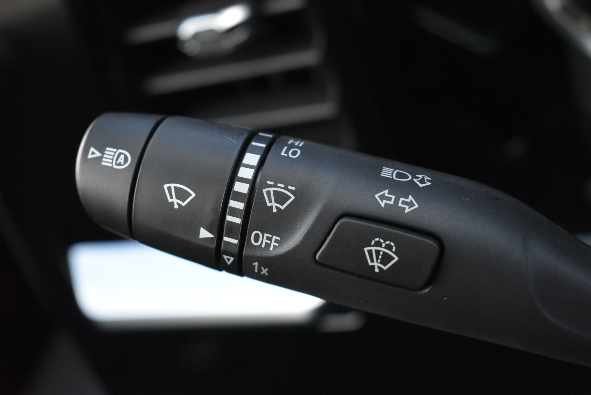 New 2026 GMC Sierra 1500 SLT w/ SLT Premium Package image 24