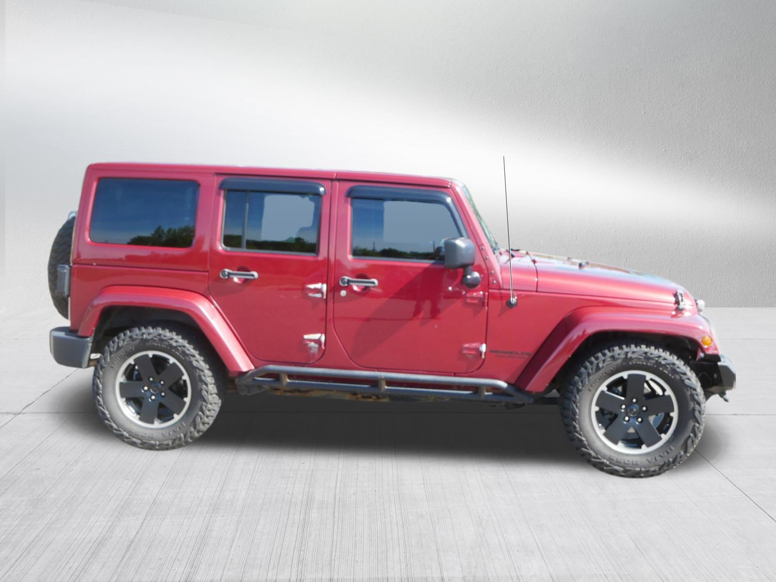 Used 2012 Jeep Wrangler Unlimited Sahara AWD/4WD image 8