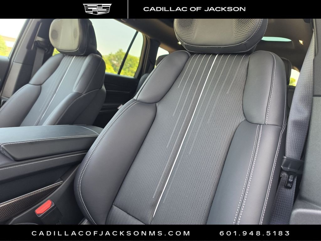 New 2027 Cadillac Vistiq Luxury w/ LPO, Floor Liner Package AWD/4WD image 14
