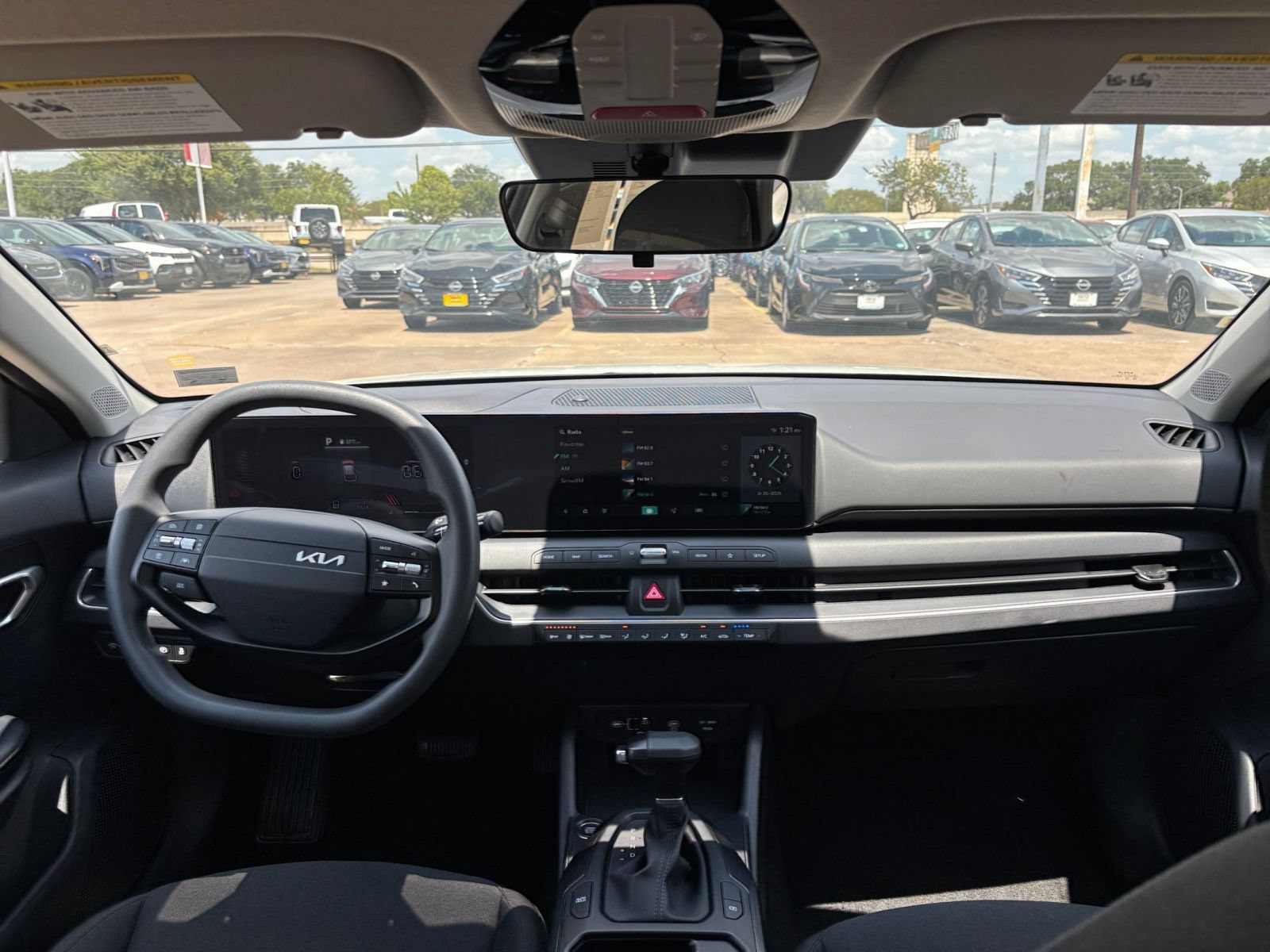 Used 2026 Kia K4 FWD image 32