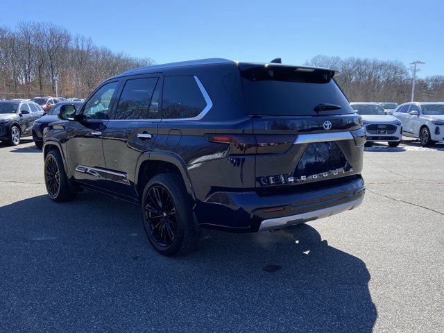 Used 2023 Toyota Sequoia Capstone AWD/4WD image 7