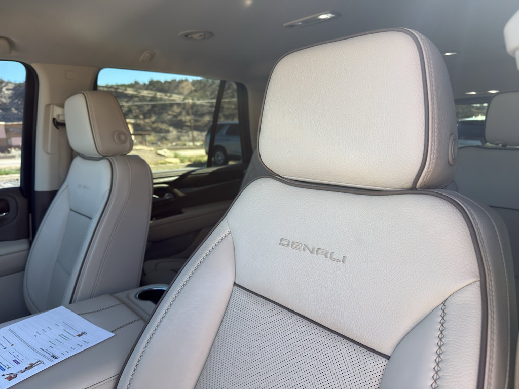 Used 2021 GMC Yukon Denali image 12