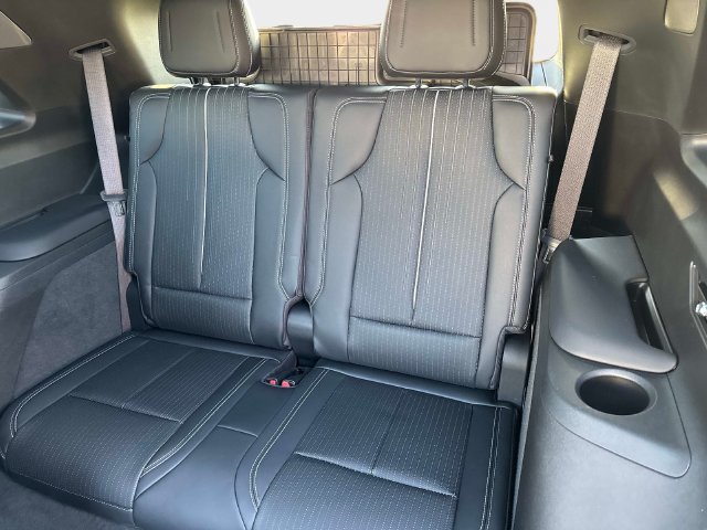 Certified 2026 Cadillac Vistiq Sport w/ LPO, Floor Liner Package AWD/4WD image 12