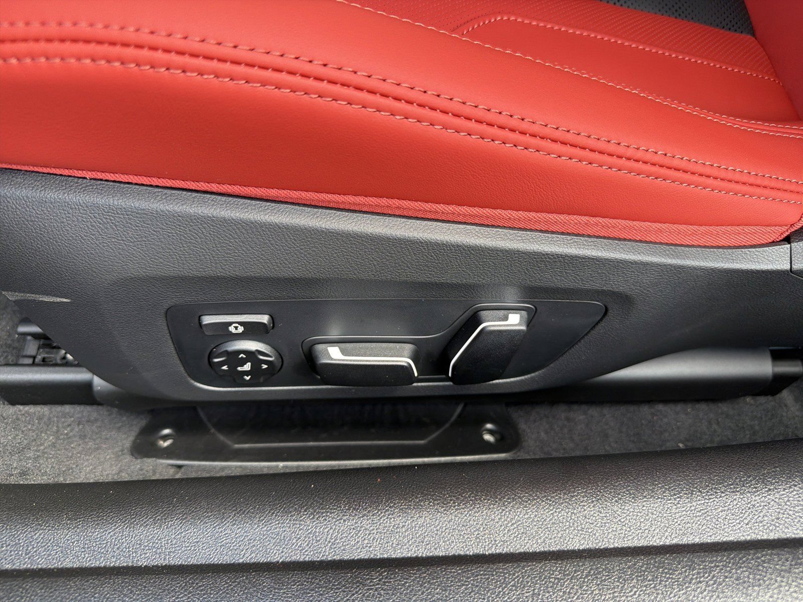 New 2027 BMW M4 xDrive Competition AWD/4WD image 17