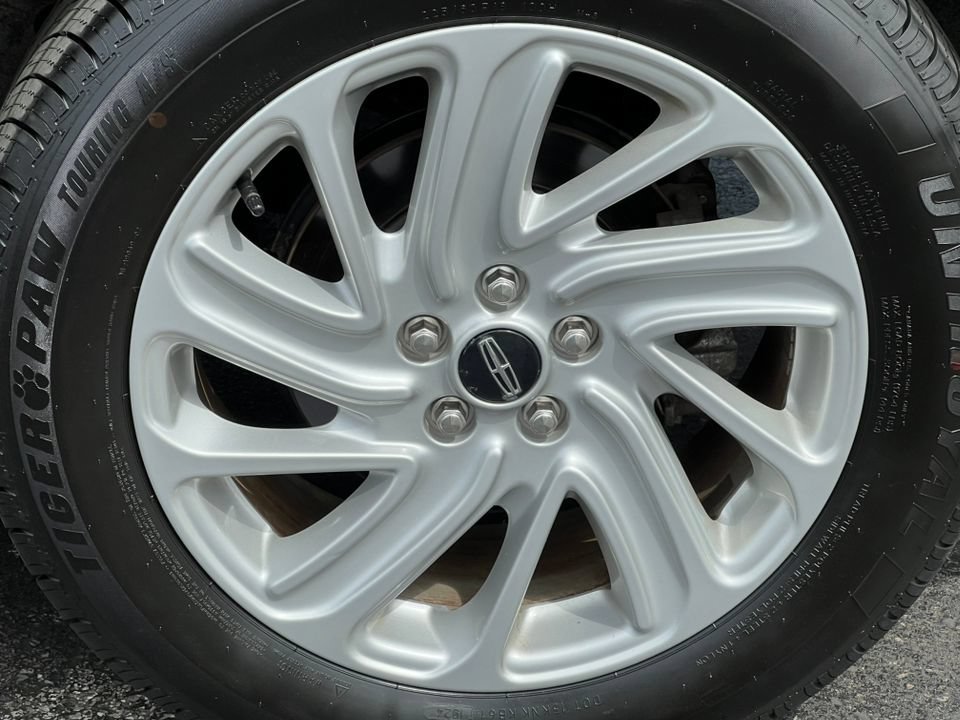 Used 2021 Lincoln Corsair AWD image 7