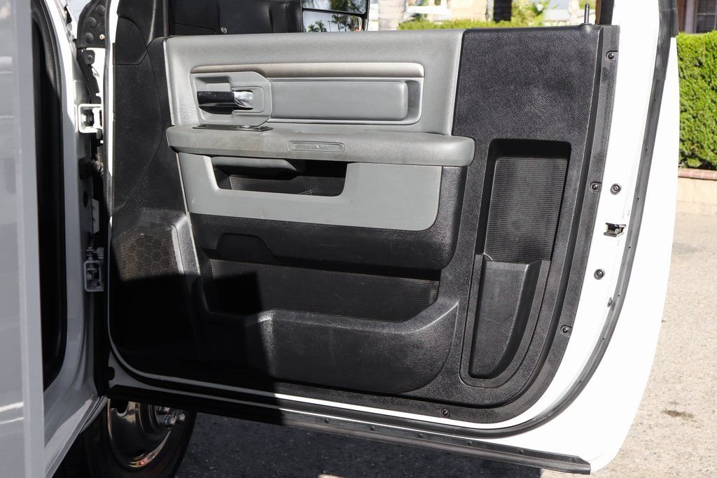 Used 2015 RAM 3500 Tradesman w/ Power & Remote Entry Group RWD image 32