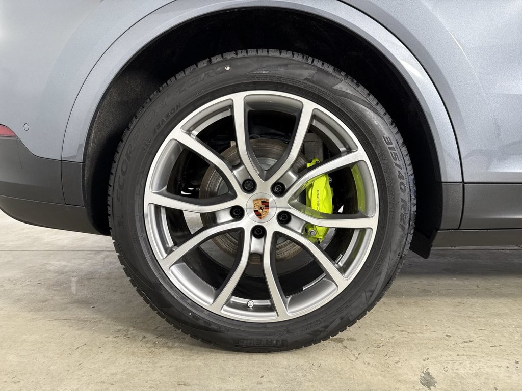 New 2026 Porsche Cayenne E-Hybrid AWD/4WD image 16