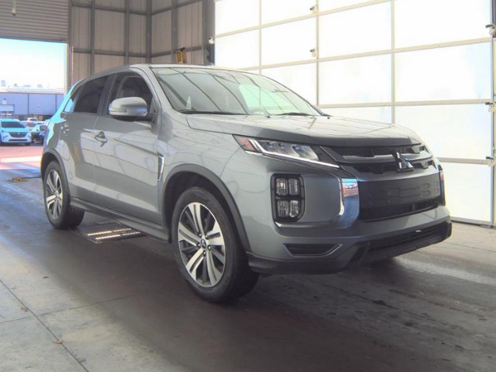 Used 2024 Mitsubishi Outlander Sport SE image 4