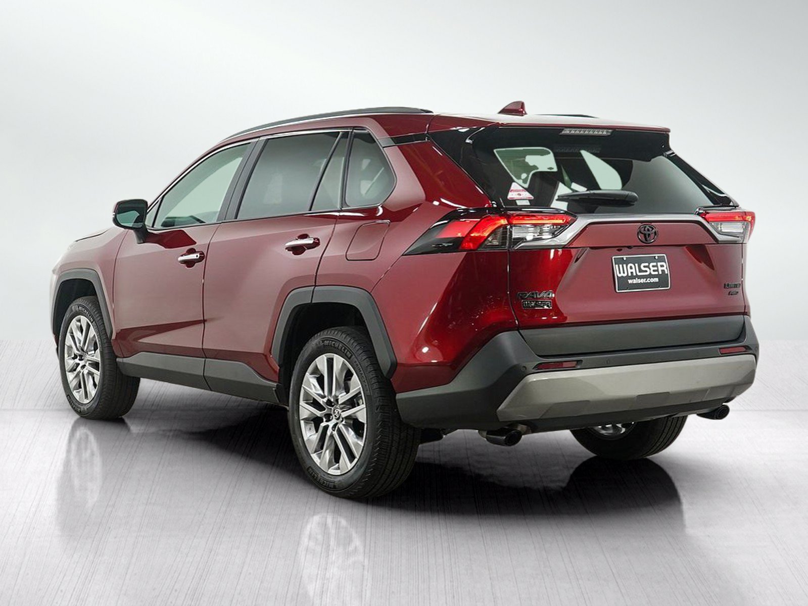 Used 2025 Toyota RAV4 Limited w/ Advanced Technology Package AWD/4WD image 5