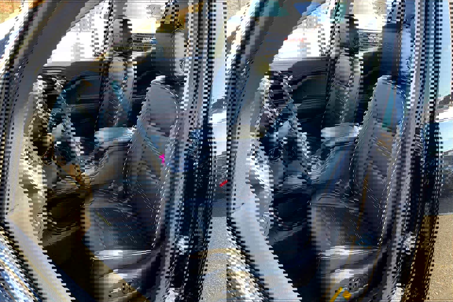 Used 2023 GMC Acadia Denali w/ Denali Ultimate Package image 9