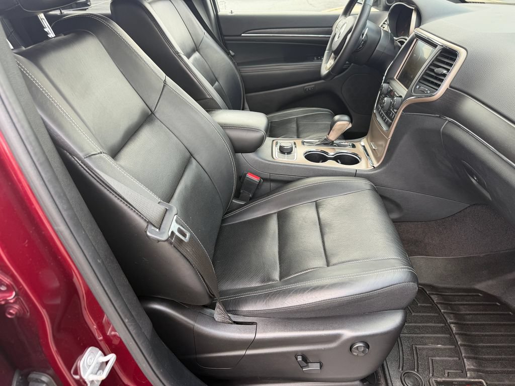 Used 2017 Jeep Grand Cherokee Limited w/ Luxury Group II AWD/4WD image 15