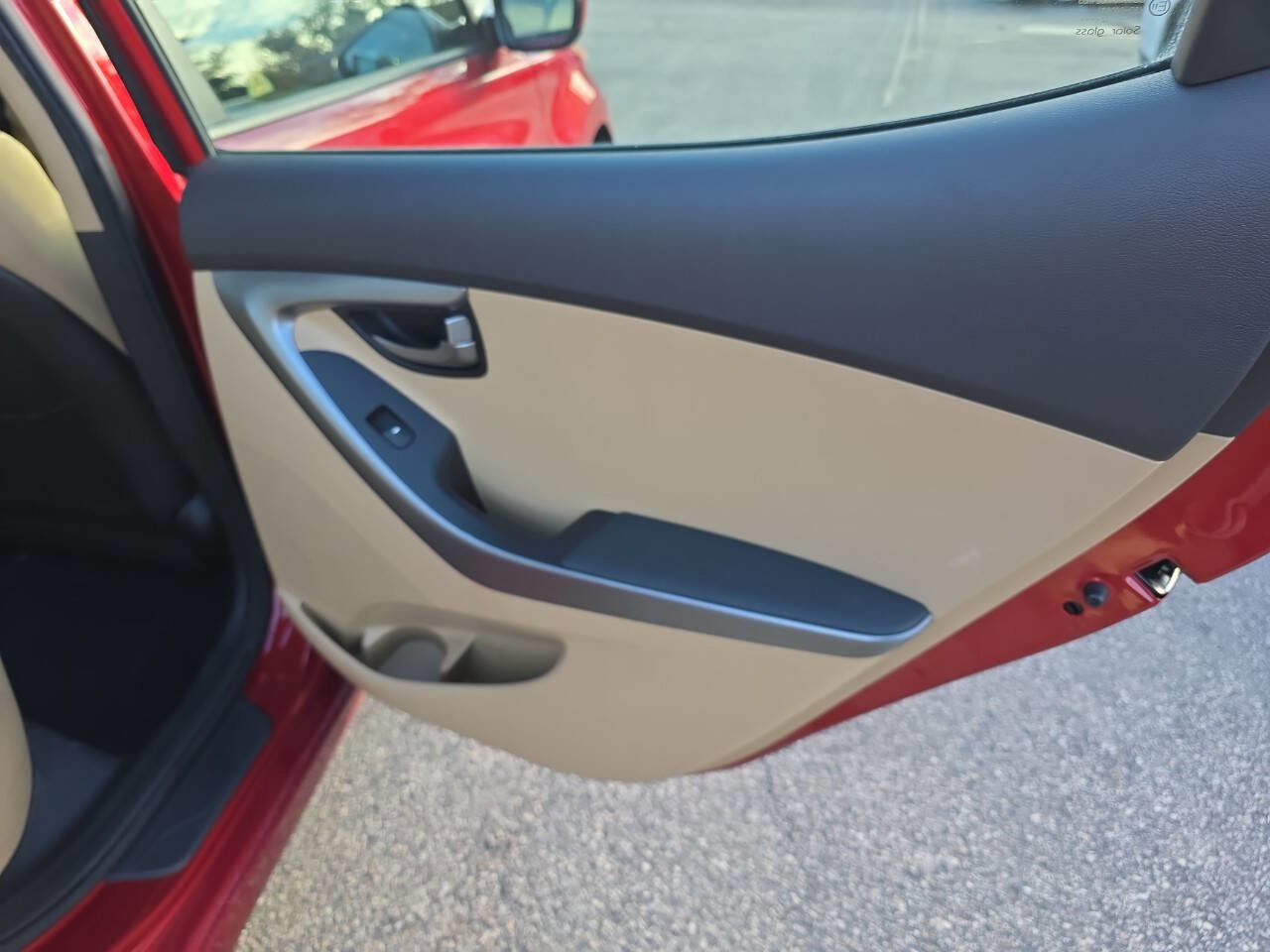 Used 2013 Hyundai Elantra GLS FWD image 25